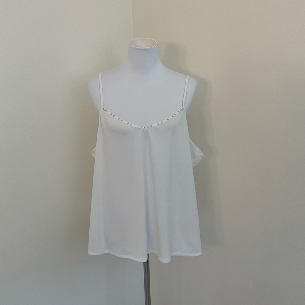 Kaelyn-Max-II Chic White Camisole Top